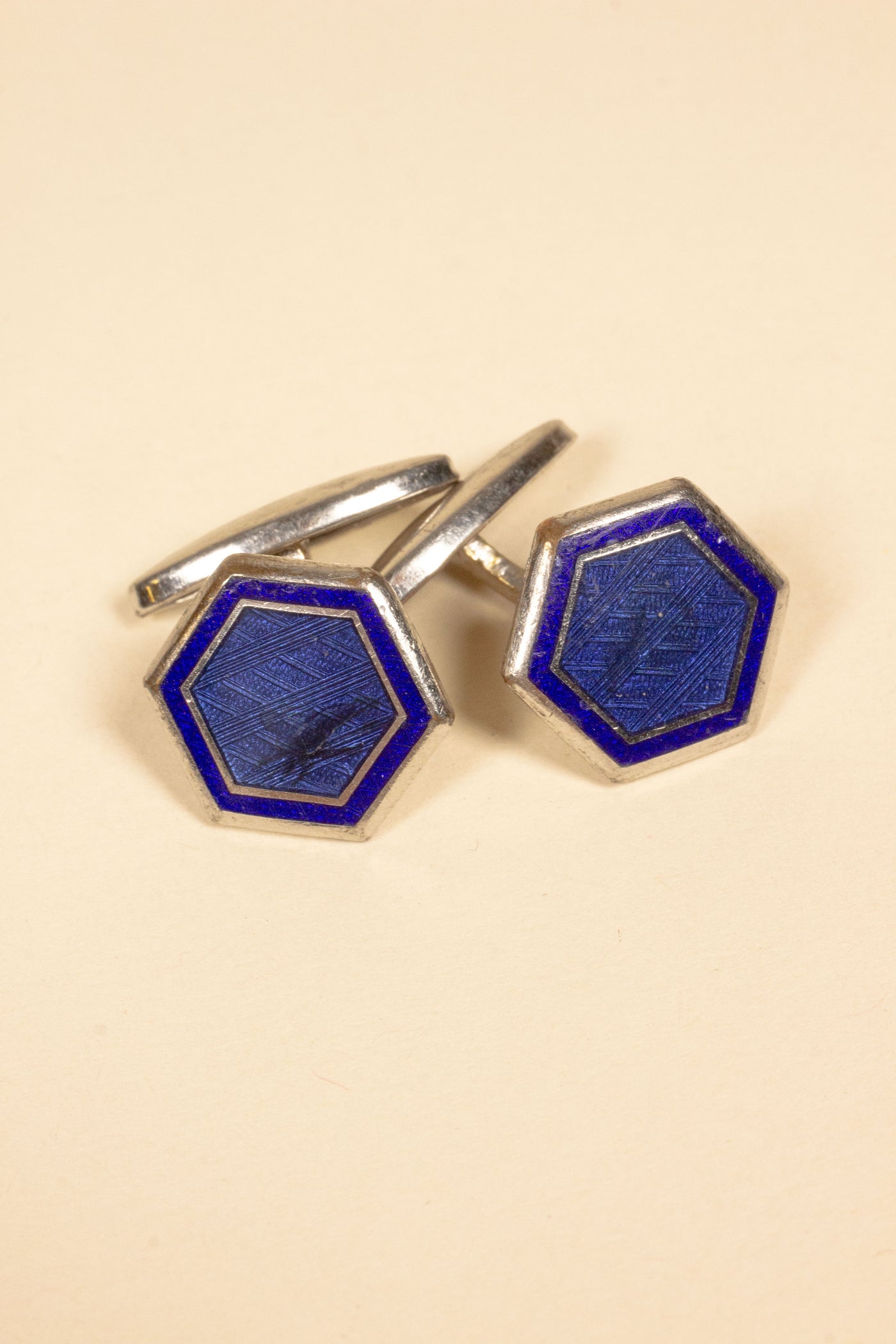 1920/1930'S STEEL CUFFLINKS WITH BLUE ENAMEL INLAY