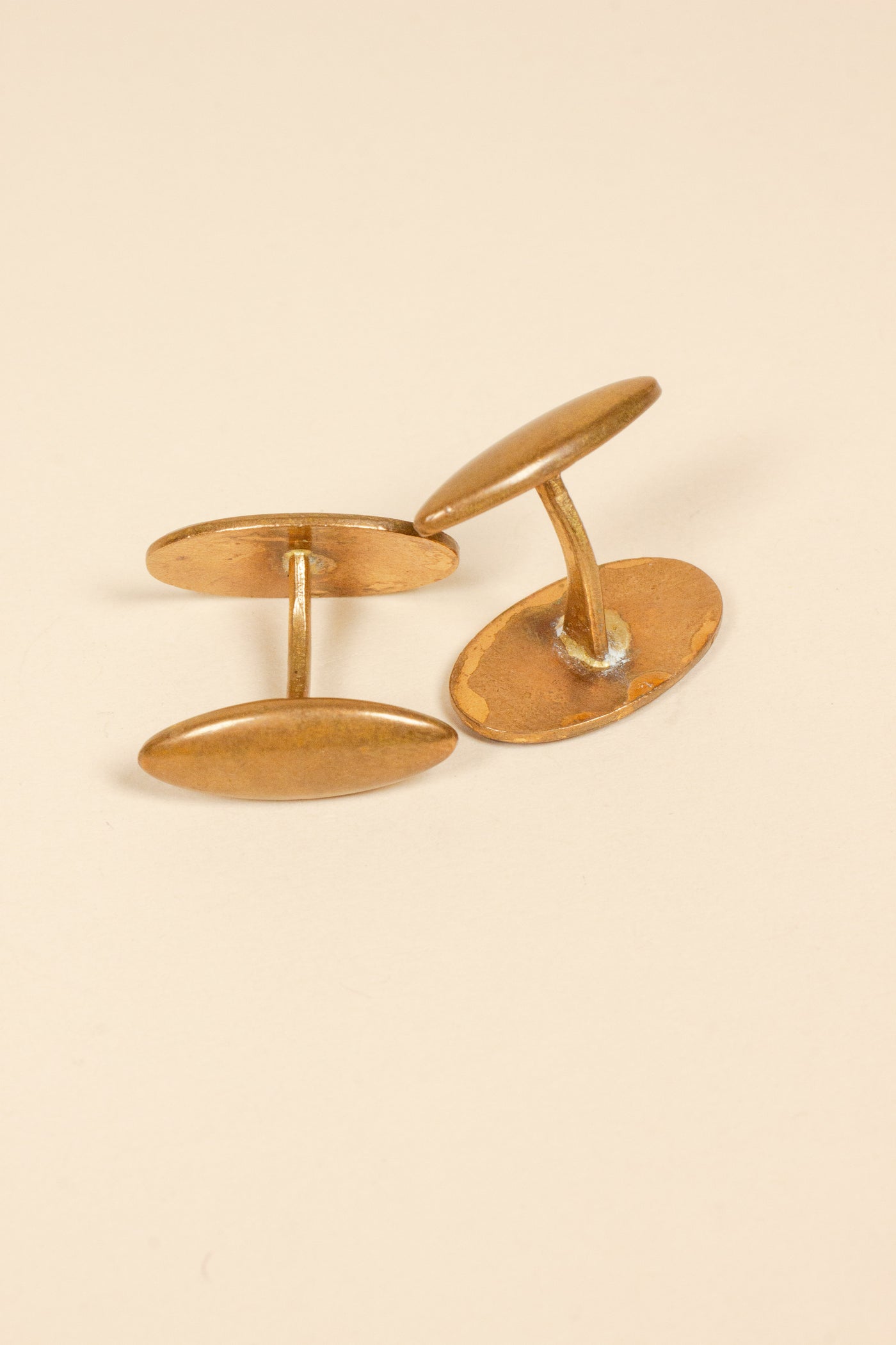 1920/1930'S BRASS CUFFLINKS WITH BLUE AND BLACK DECORATION