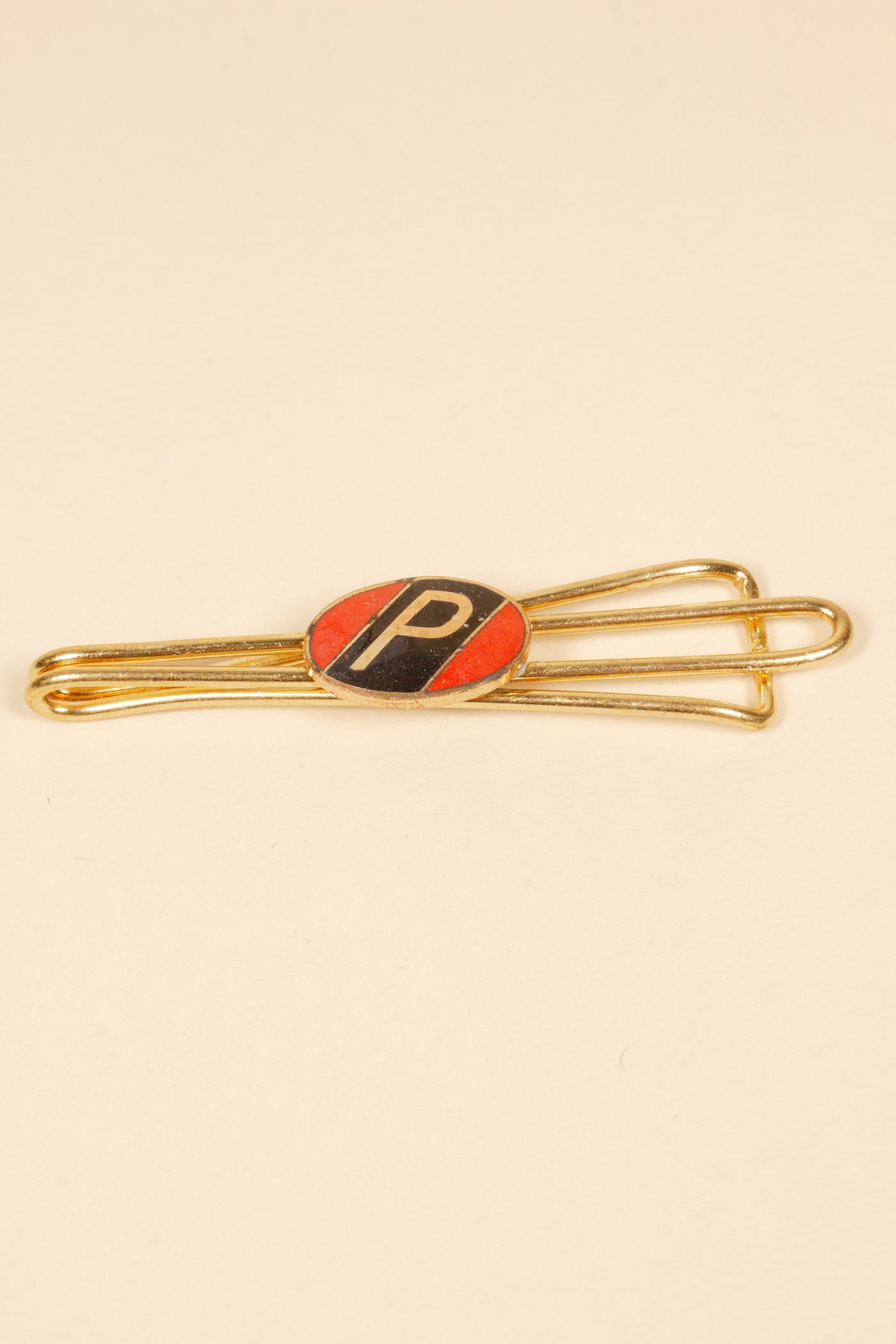 1930/1940s ENAMELED NEW OLD STOCK BRASS TIE CLIPS WITH INITIAL, LETTER "P"