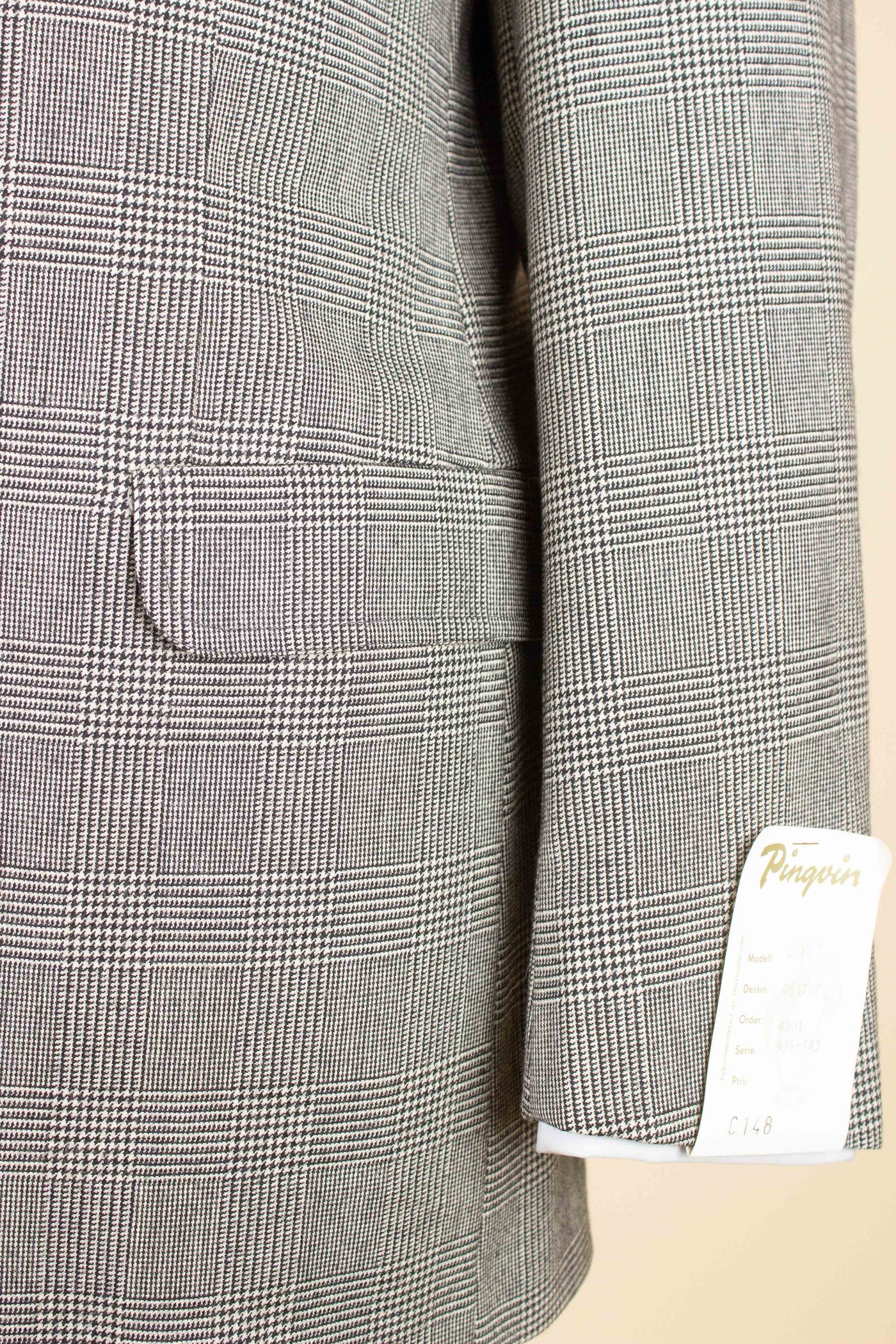 SWEDISH 1960S GREY TWO PIECE PRINCE OF WALES DEADSTOCK SUIT BY PINGVIN. SIZE CA EU 48