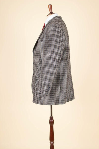 NORWEGIAN 1950S/1960S GREY HARRIS TWEED HOUNDSTOOTH JACKET BY PIONÉR. SIZE CA EU 54-56