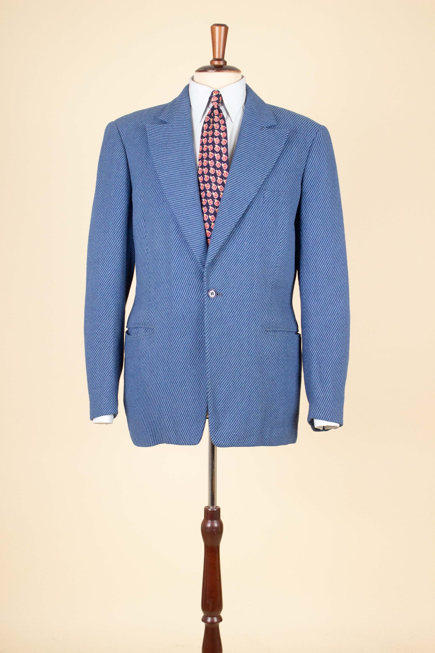 SWEDISH 1940S/1950S MID BLUE ONE BUTTONED SINGLE JACKET BY LIBO. SIZE CA EU 50