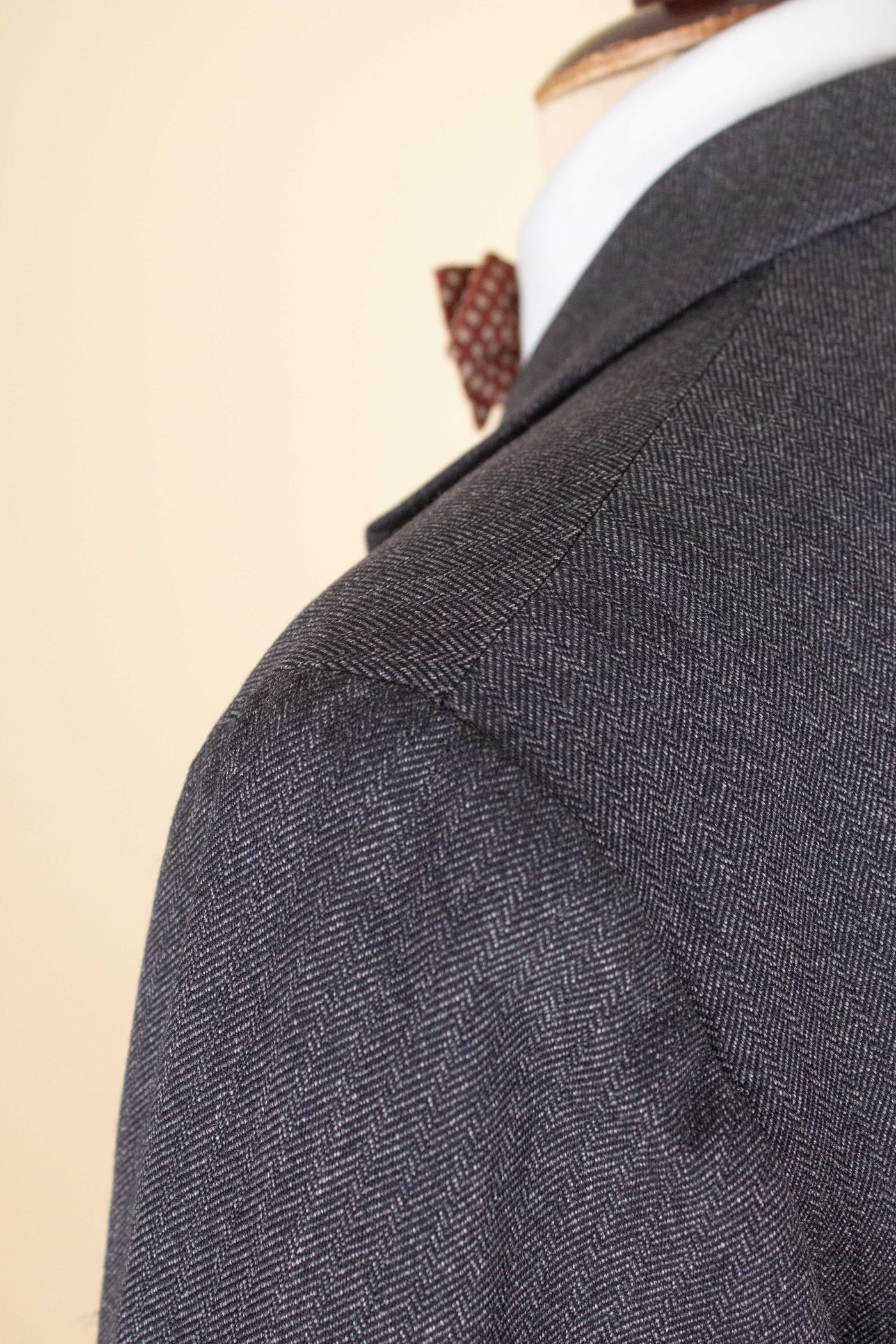 SWEDISH 1940S GREY HERRINGBONE SINGLE BREASTED JACKET BY RANG. SIZE CA EU 50