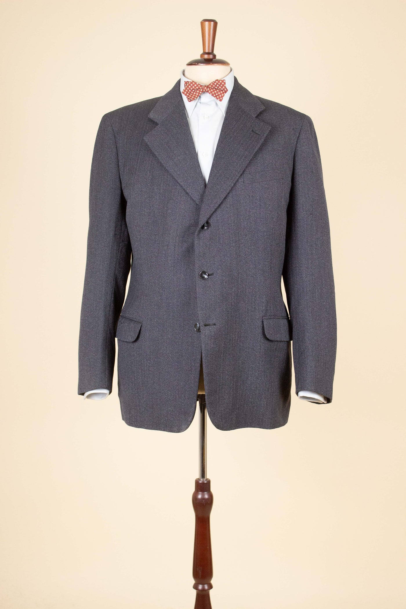 SWEDISH 1940S GREY HERRINGBONE SINGLE BREASTED JACKET BY RANG. SIZE CA EU 50