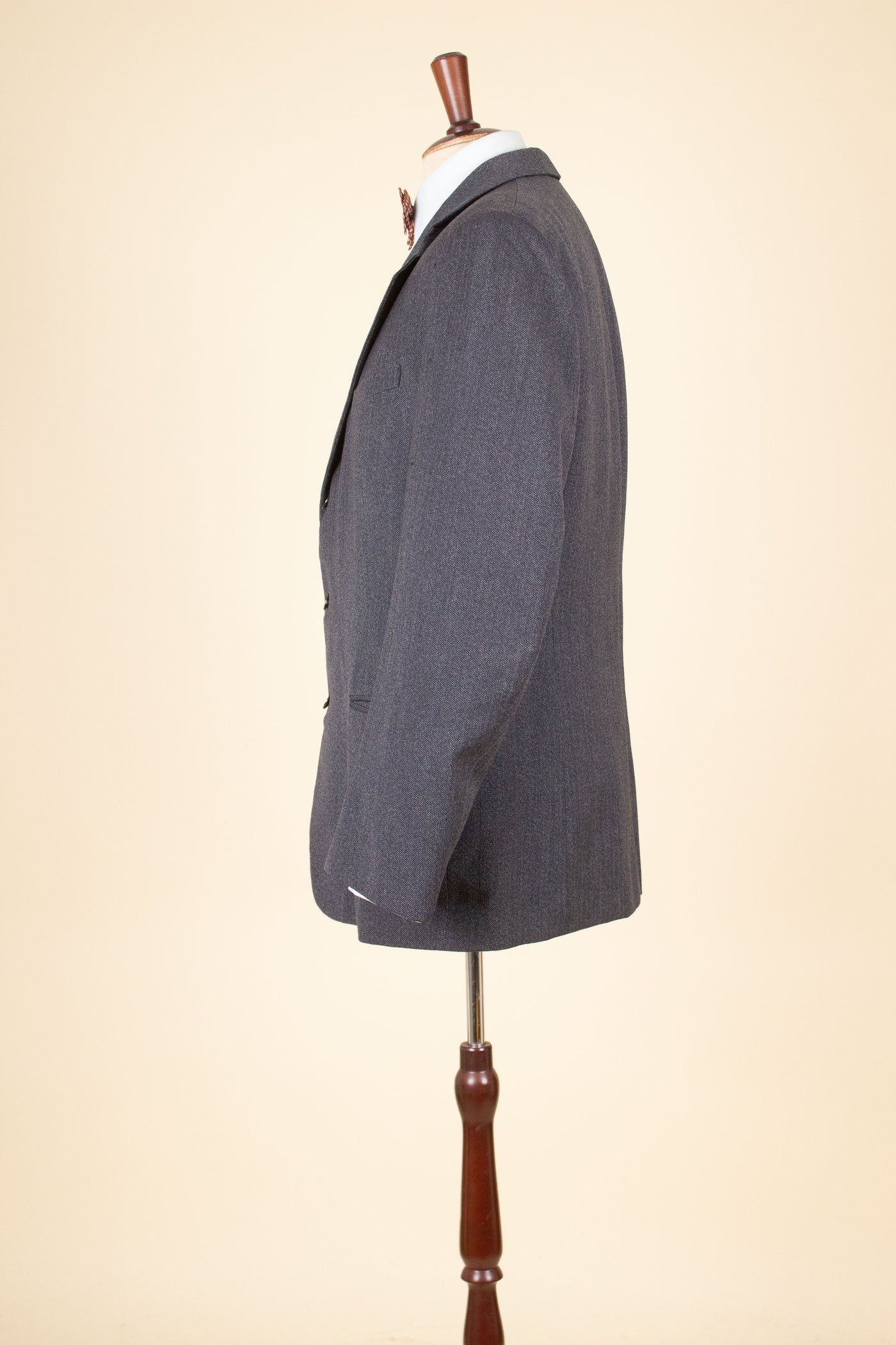 SWEDISH 1940S GREY HERRINGBONE SINGLE BREASTED JACKET BY RANG. SIZE CA EU 50