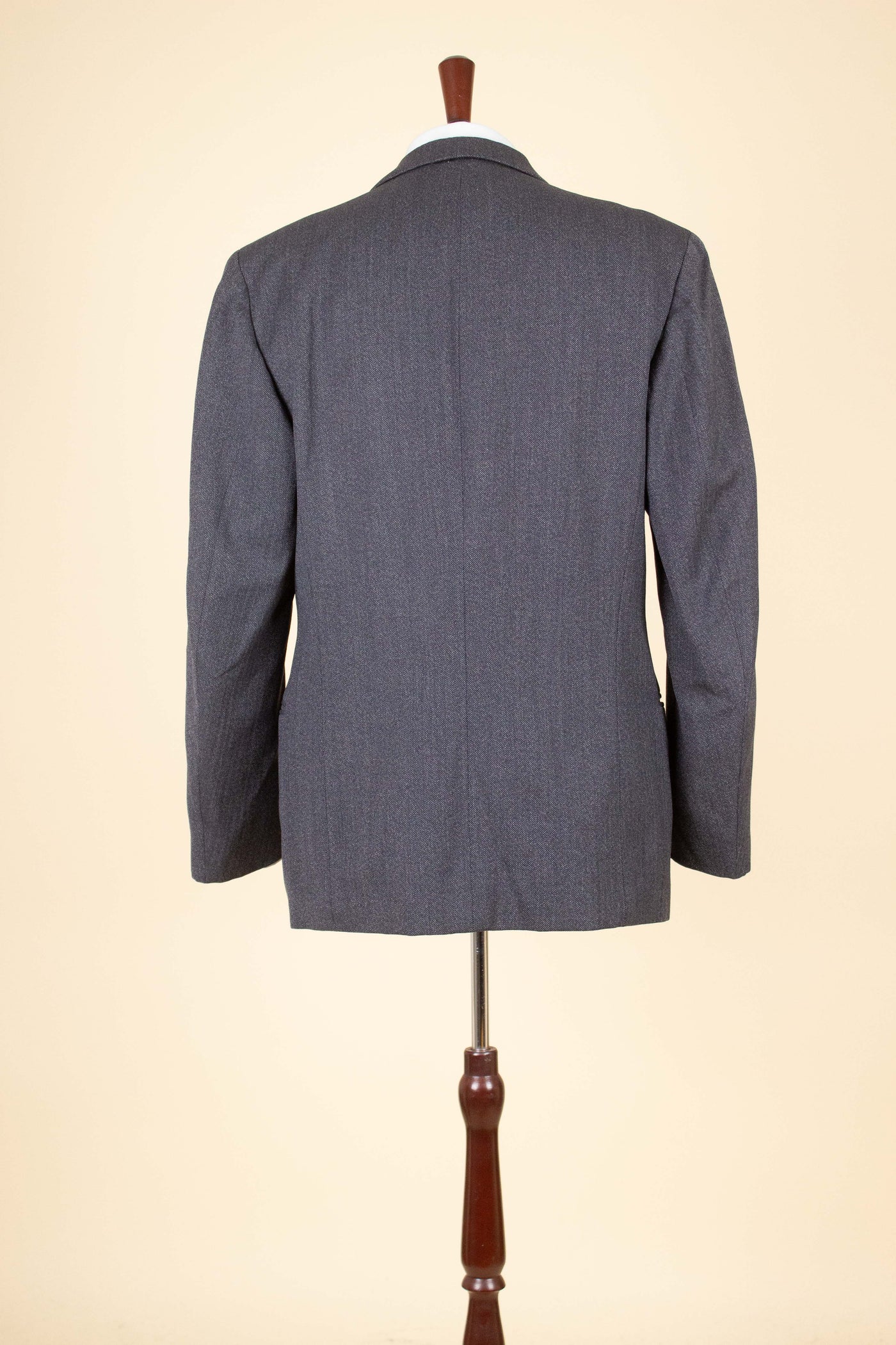 SWEDISH 1940S GREY HERRINGBONE SINGLE BREASTED JACKET BY RANG. SIZE CA EU 50