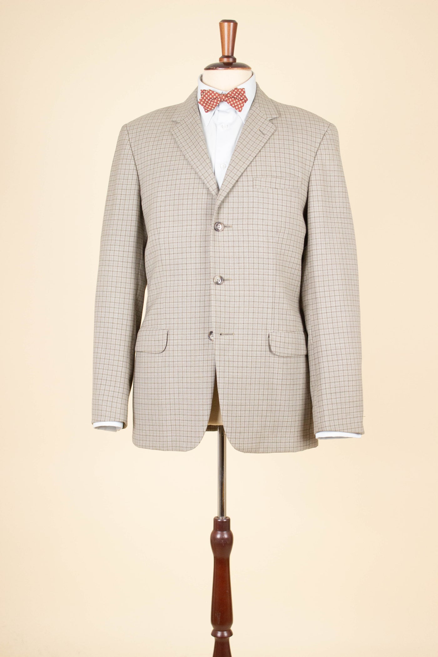 SWEDISH 1950S/1960S DEADSTOCK BEIGE CHECKERED JACKET BY SCHLASBERGS. SIZE CA EU 50