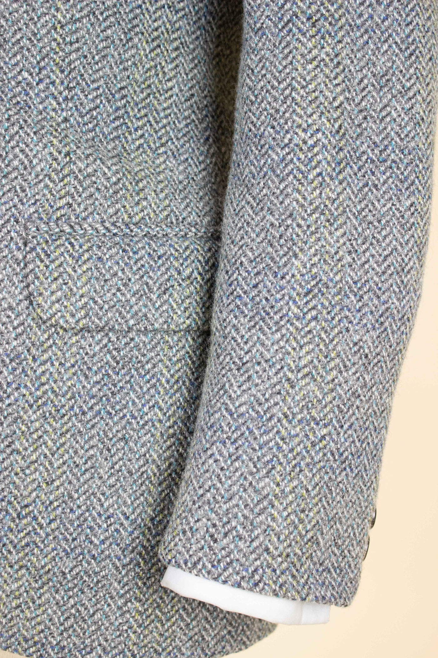 SWEDISH 1950S MULTICOLOURED HERRINGBONE TWEED JACKET BY FUNK. SIZE CA EU 44