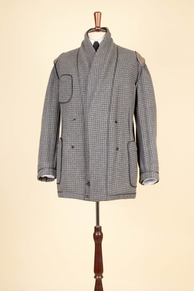 SWEDISH 1940S/1950S GREY SMOKING JACKET BY CARL AXEL. SIZE CA EU 50