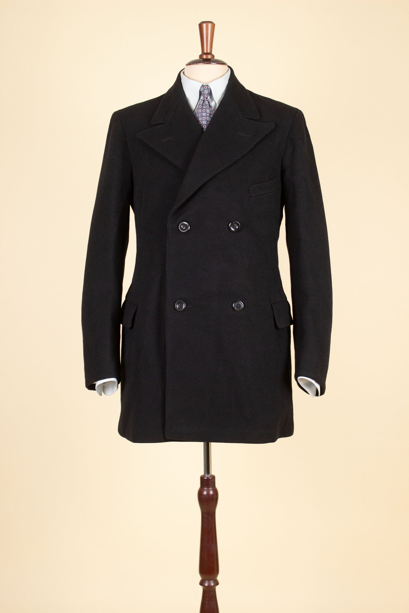 SWEDISH 1920S BLACK HEAVYWEIGHT PEACOAT. SIZE CA EU 46-48 LONG