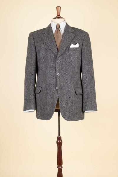 SWEDISH 1950S GREY HERRINGBONE HARRIS TWEED SINGLE BREASTED JACKET. SIZE CA EU 54
