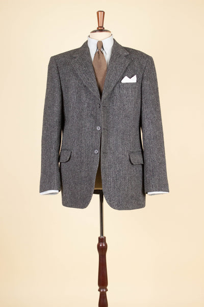 SWEDISH 1950S GREY HERRINGBONE HARRIS TWEED SINGLE BREASTED JACKET. SIZE CA EU 54