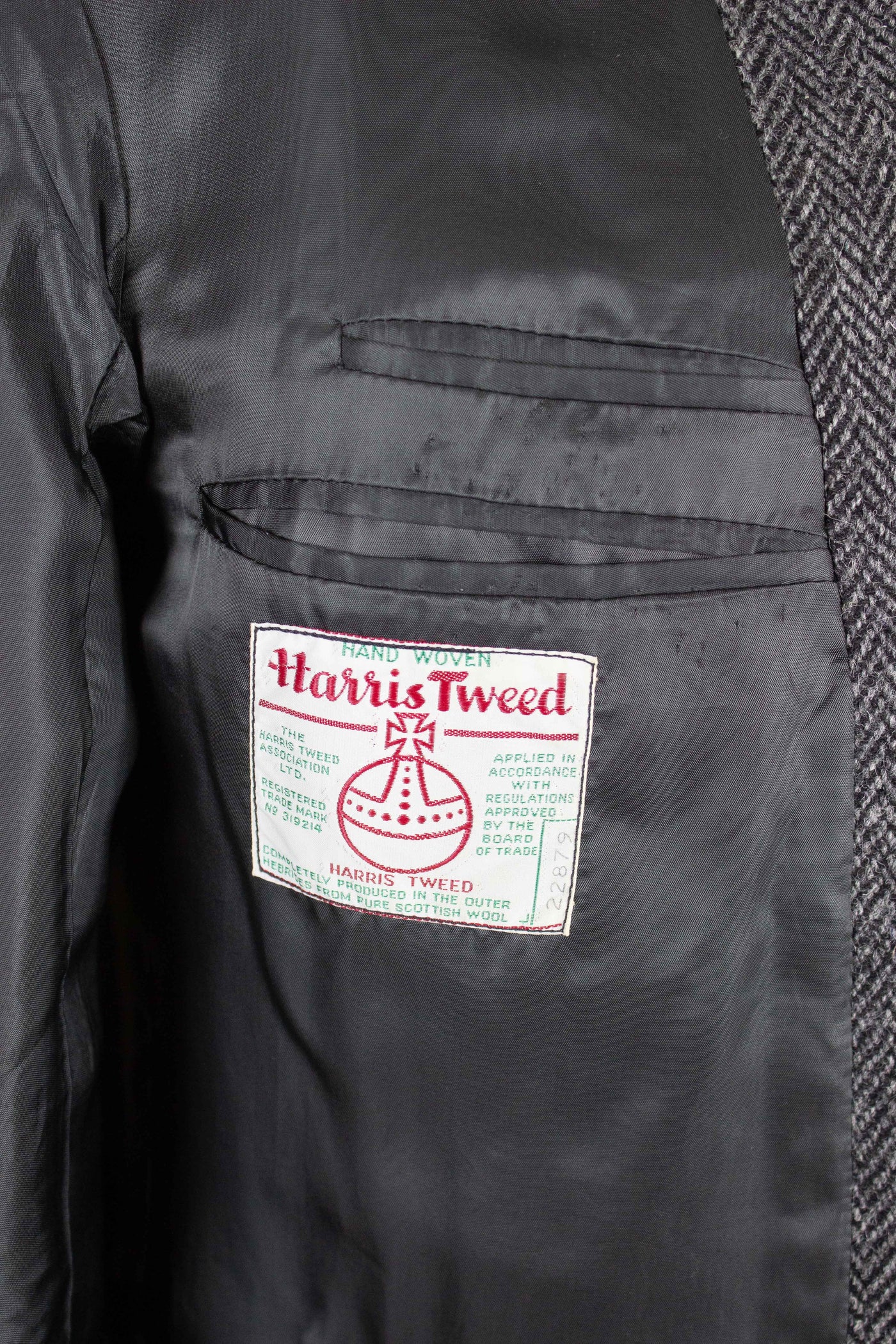 SWEDISH 1950S GREY HERRINGBONE HARRIS TWEED SINGLE BREASTED JACKET. SIZE CA EU 54