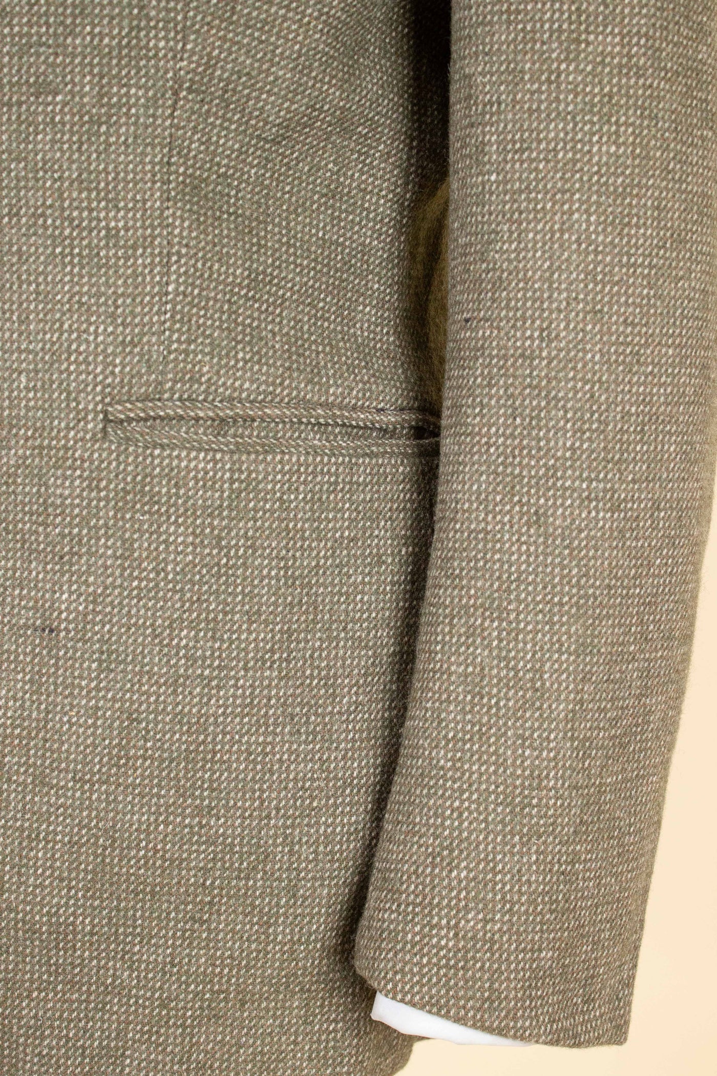 SWEDISH 1940S GREEN AND BROWN SINGLE BREASTED TWEED JACKET BY DAKO KLÄDER. SIZE CA EU 46-48
