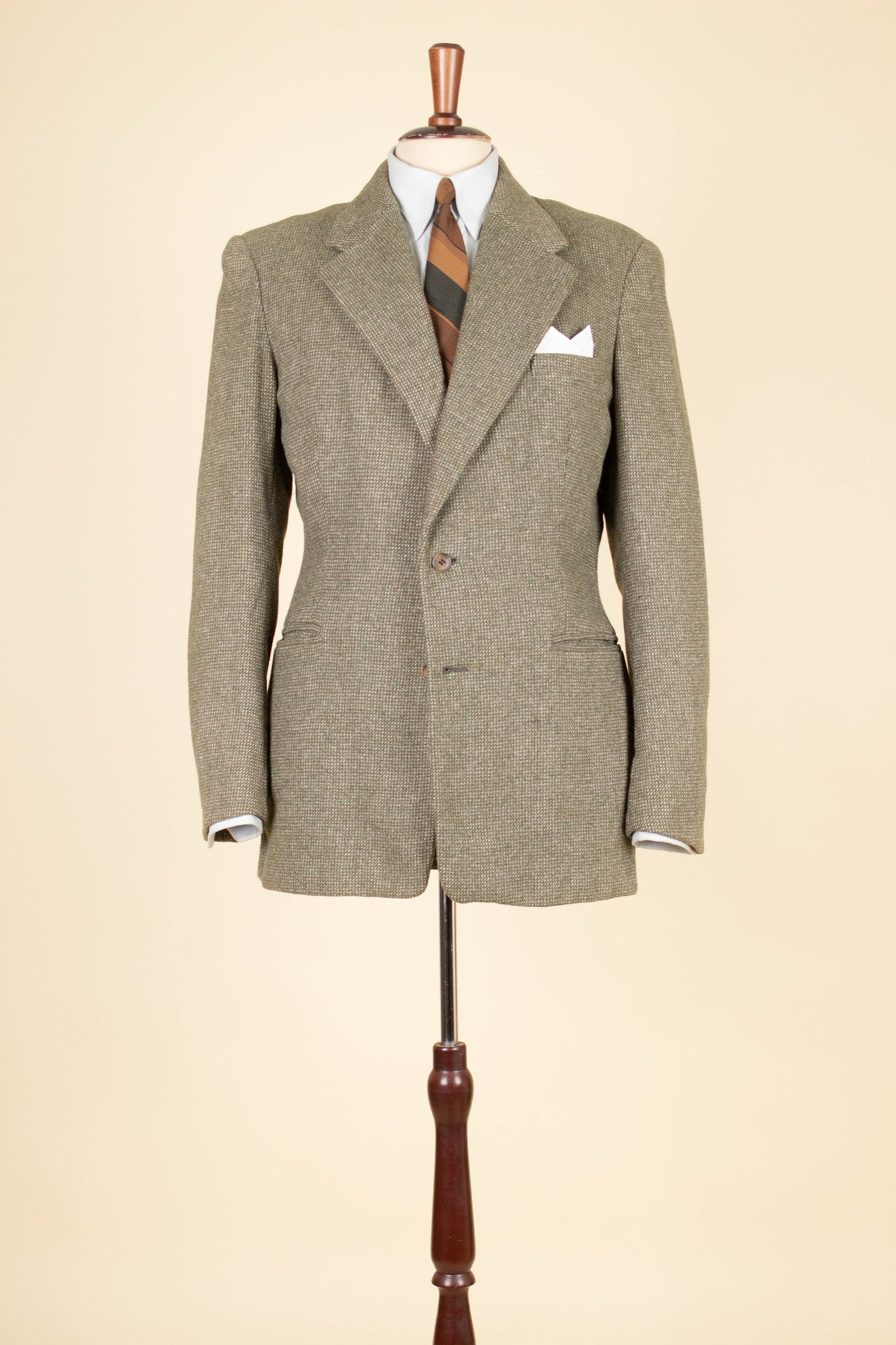 SWEDISH 1940S GREEN AND BROWN SINGLE BREASTED TWEED JACKET BY DAKO KLÄDER. SIZE CA EU 46-48