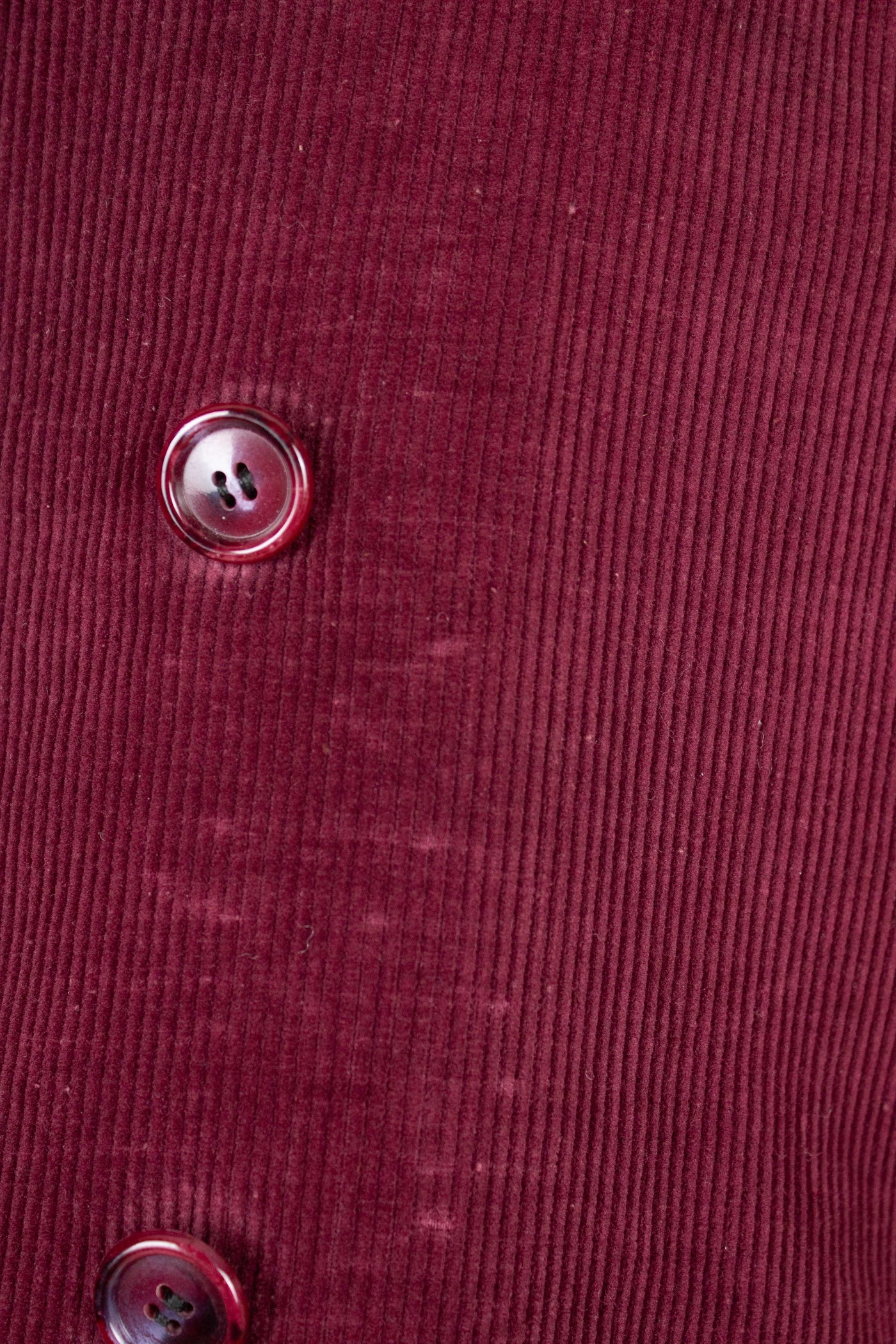 SWEDISH 1940S DARK RED CORDUROY AND SILK SHAWL COLLAR SMOKING JACKET. SIZE CA EU 50
