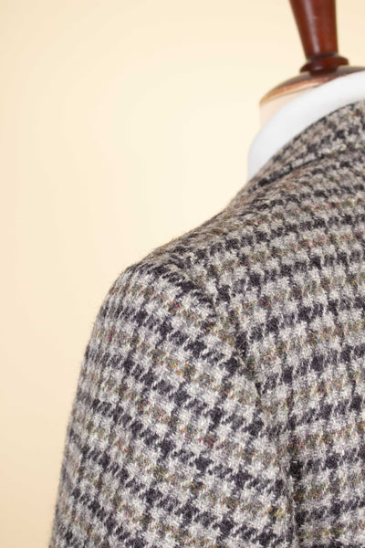 SWEDISH 1960S DARK GREY/LIGHT GREY/GREEN CHECKERED HARRIS TWEED JACKET BY HEDBERGS. SIZE CA EU 50