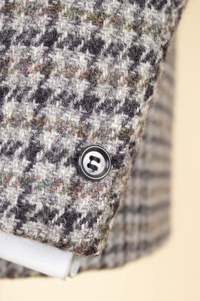 SWEDISH 1960S DARK GREY/LIGHT GREY/GREEN CHECKERED HARRIS TWEED JACKET BY HEDBERGS. SIZE CA EU 50