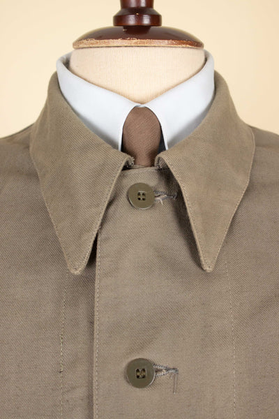 SWEDISH 1940S SINGLE BREASTED BEIGE ARMY JACKET BY ALGOTS. SIZE CA EU 54-56