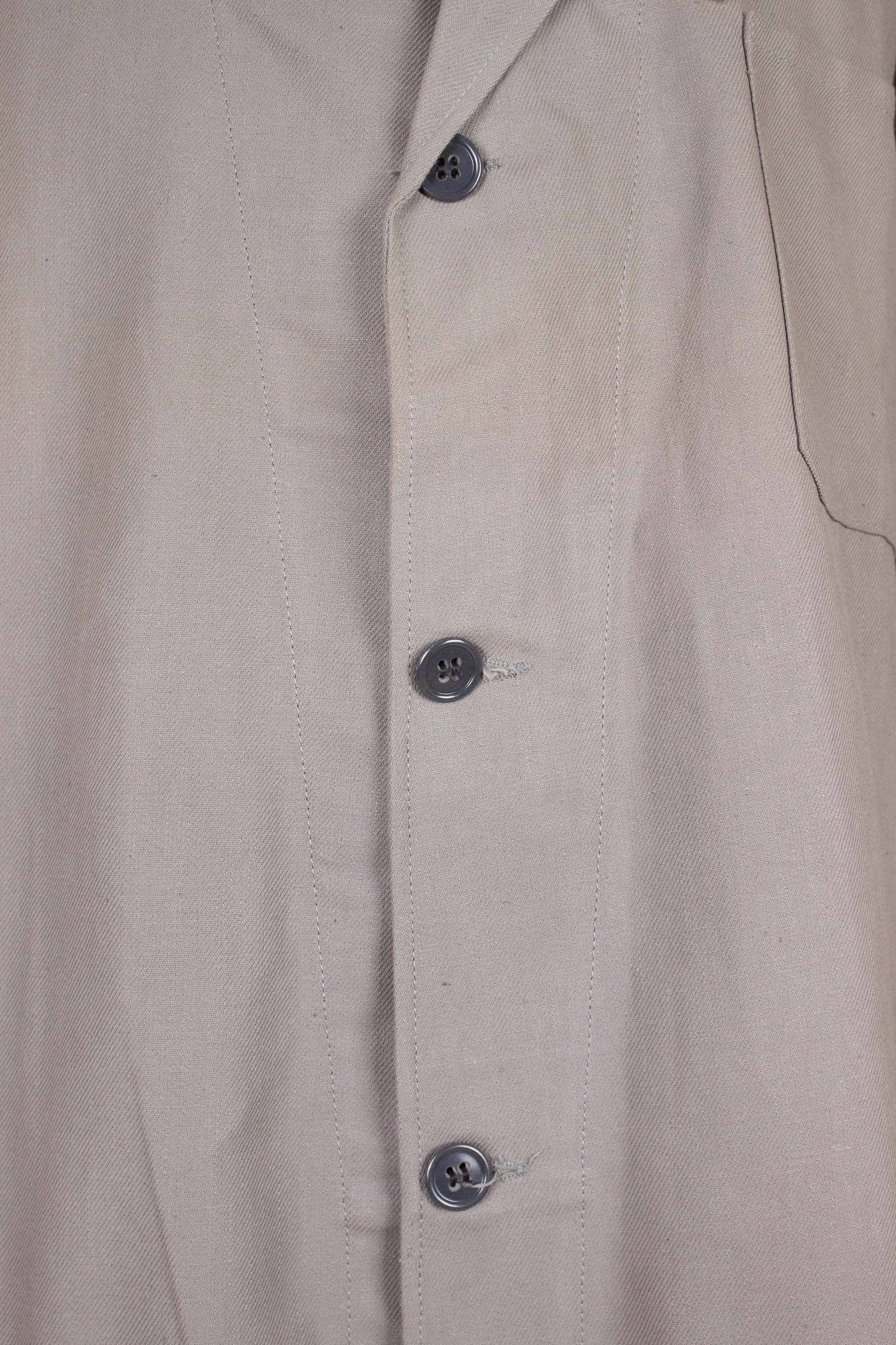 SWEDISH 1950S BEIGE DEADSTOCK WORK COAT. SIZE CA EU 56