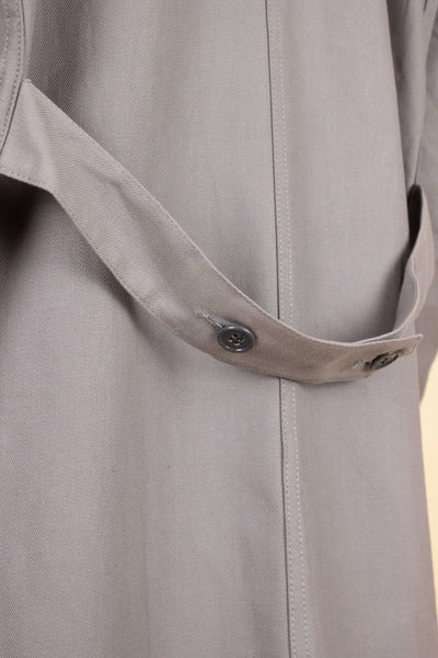 SWEDISH 1950S BEIGE DEADSTOCK WORK COAT. SIZE CA EU 56