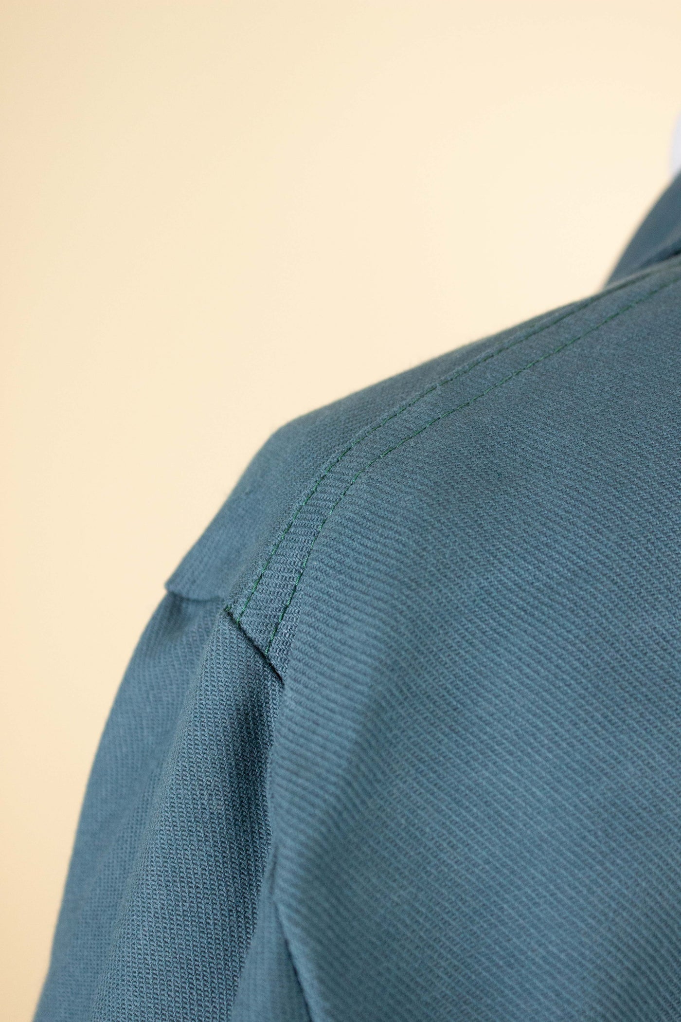 SWEDISH 1960S GREEN-BLUE DEADSTOCK WORK COAT BY KVALITET. SIZE CA EU 50