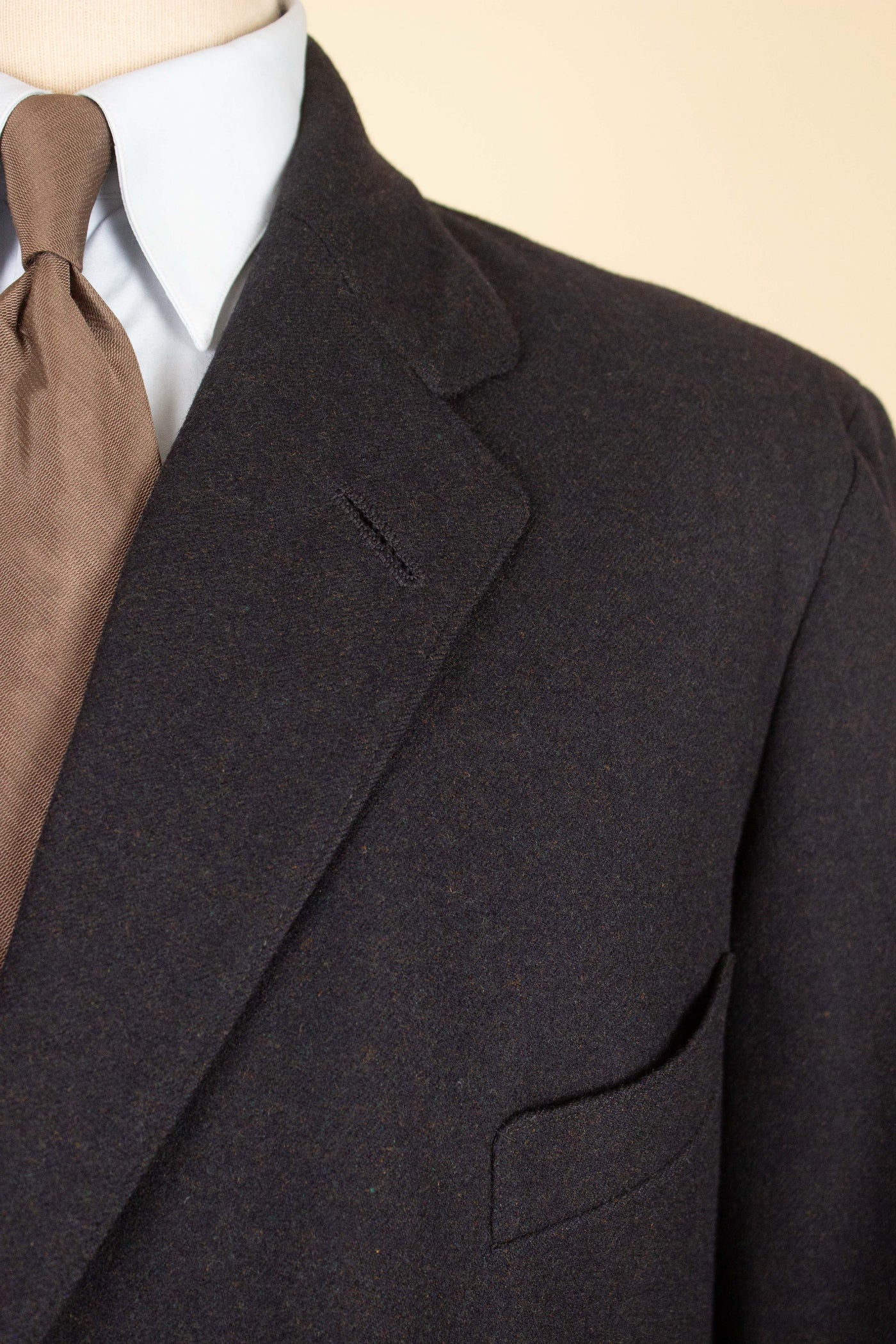 SWEDISH 1910S/1920S DARK BROWN/GREEN/PURPLE SINGLE BREASTED JACKET. SIZE CA EU 48