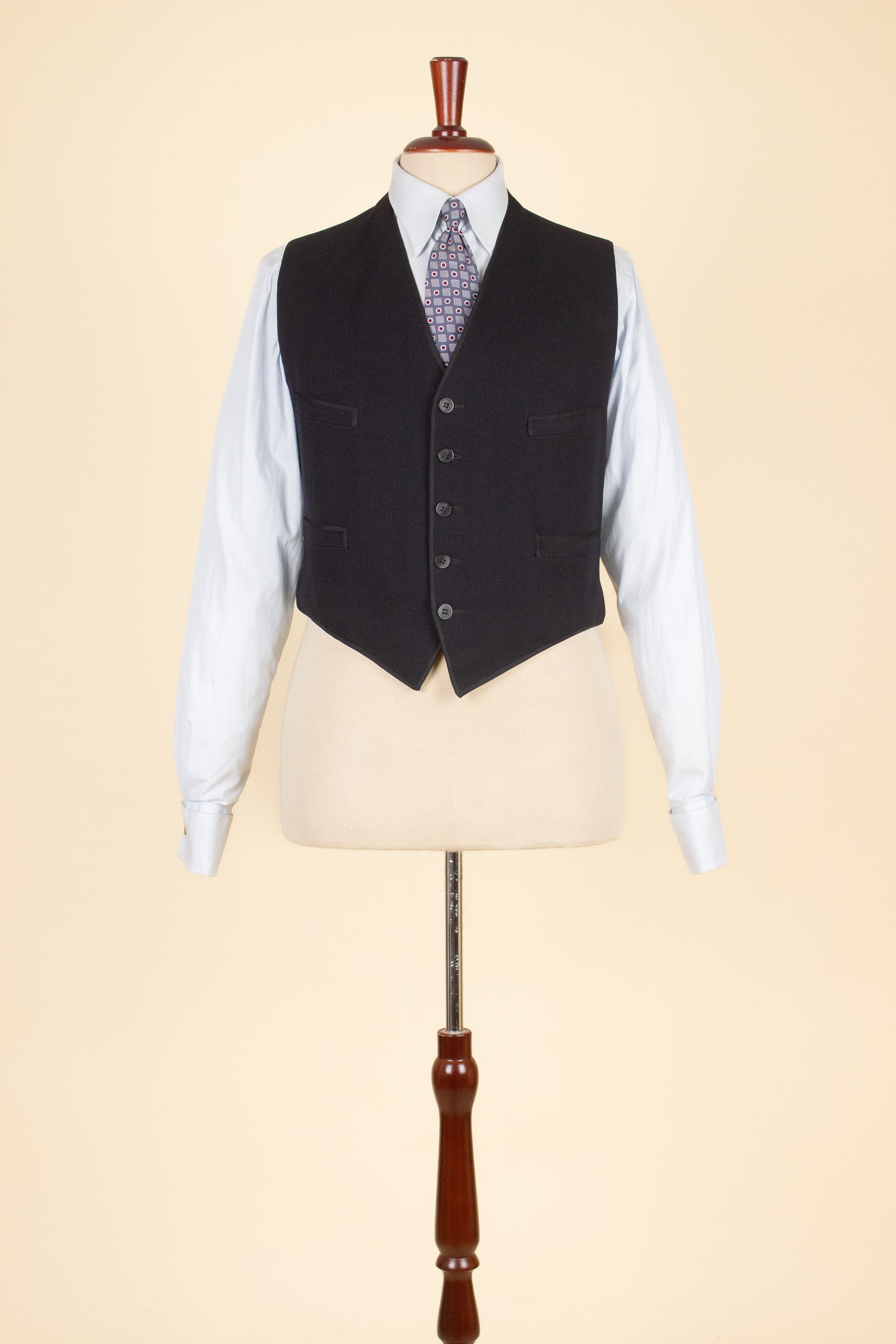 SWEDISH 1924 DARK BLUE BESPOKE JACKET AND WAISTCOAT. SIZE CA EU 44-46