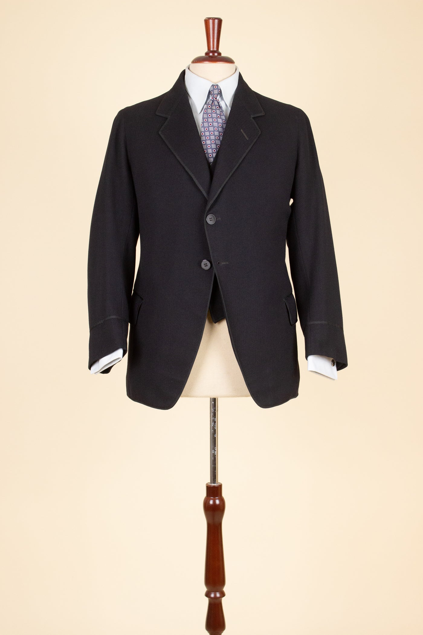 SWEDISH 1924 DARK BLUE BESPOKE JACKET AND WAISTCOAT. SIZE CA EU 44-46