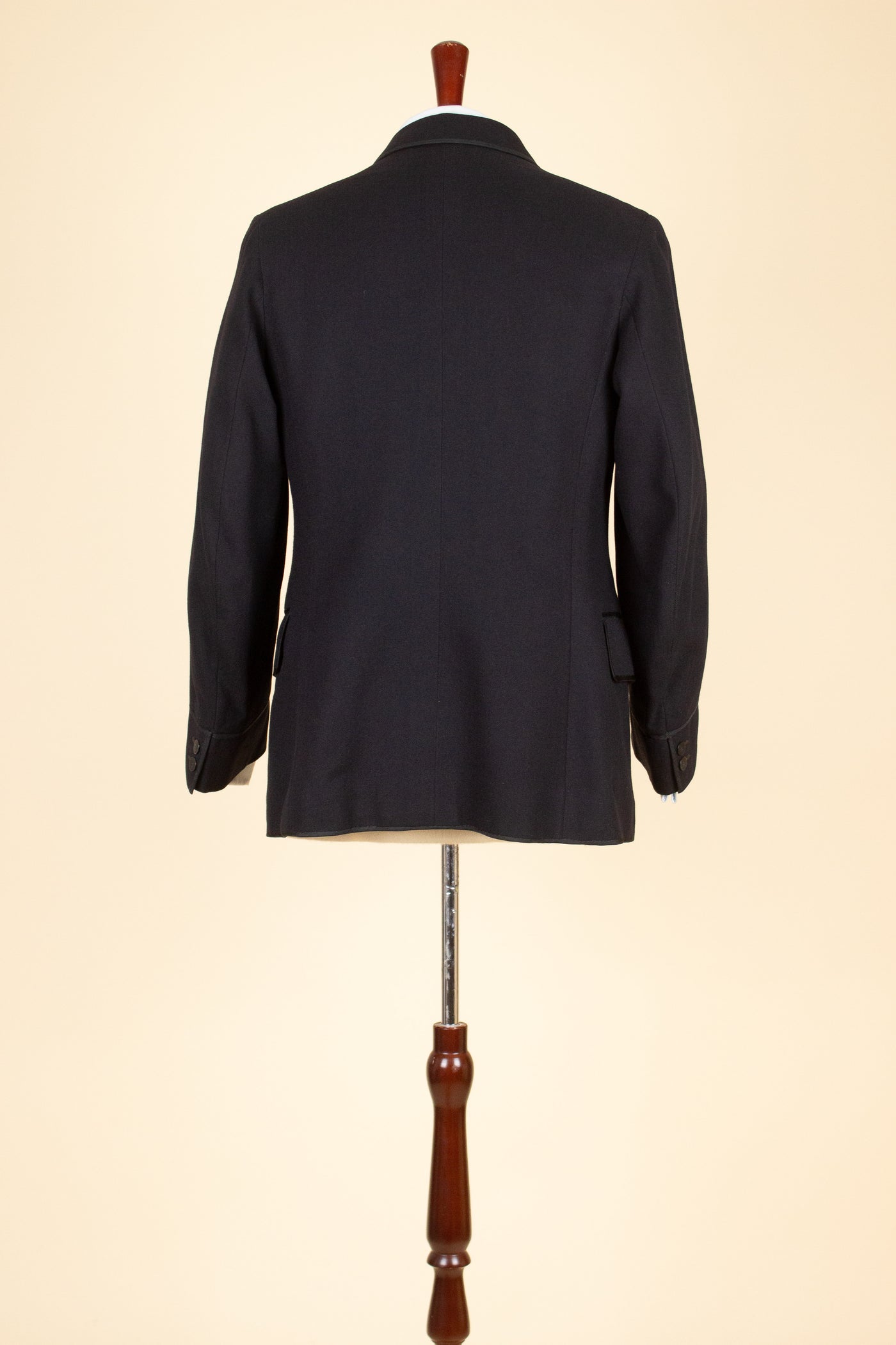 SWEDISH 1924 DARK BLUE BESPOKE JACKET AND WAISTCOAT. SIZE CA EU 44-46