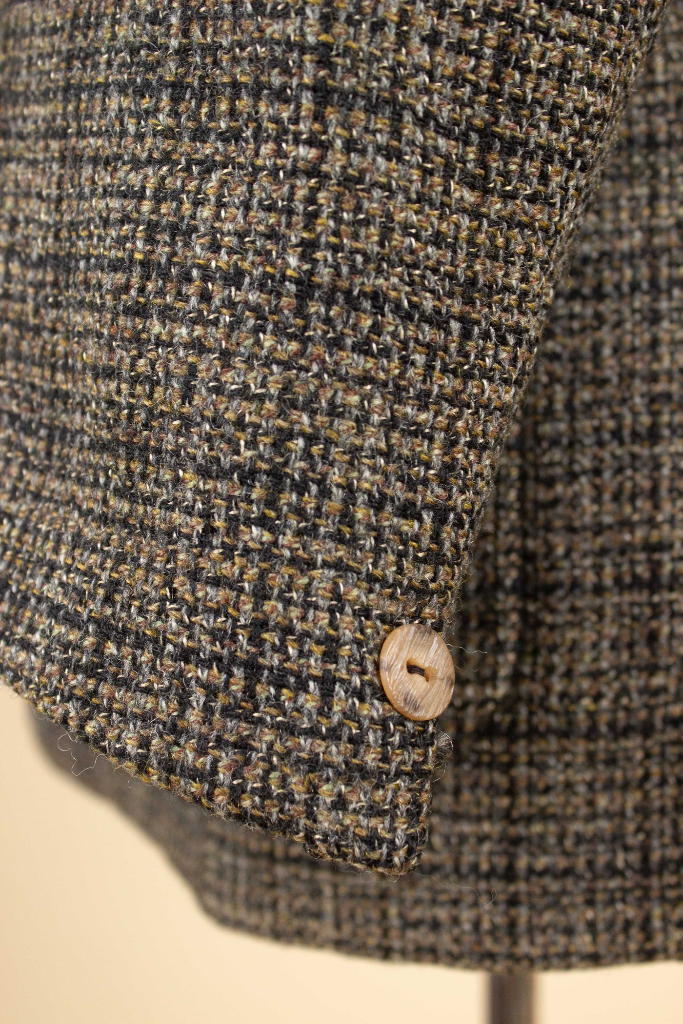 AMERICAN 1950S/1960S GREY CHECKERED SINGLE BREASTED PATCH POCKET TWEED JACKET. SIZE CA EU 48