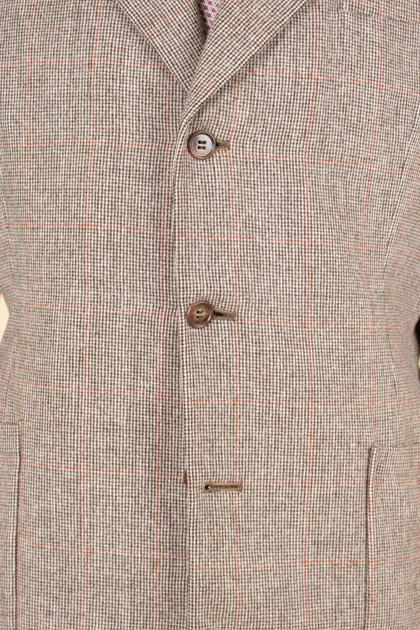 SWEDISH 1930S/1940S LIGHT BROWN WINDOW PANE TWEED JACKET BY MAGNIFIC. SIZE CA EU 50