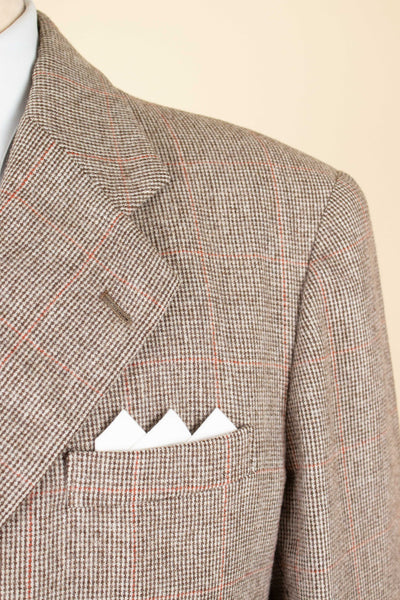 SWEDISH 1930S/1940S LIGHT BROWN WINDOW PANE TWEED JACKET BY MAGNIFIC. SIZE CA EU 50