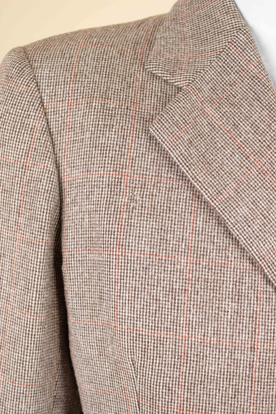 SWEDISH 1930S/1940S LIGHT BROWN WINDOW PANE TWEED JACKET BY MAGNIFIC. SIZE CA EU 50