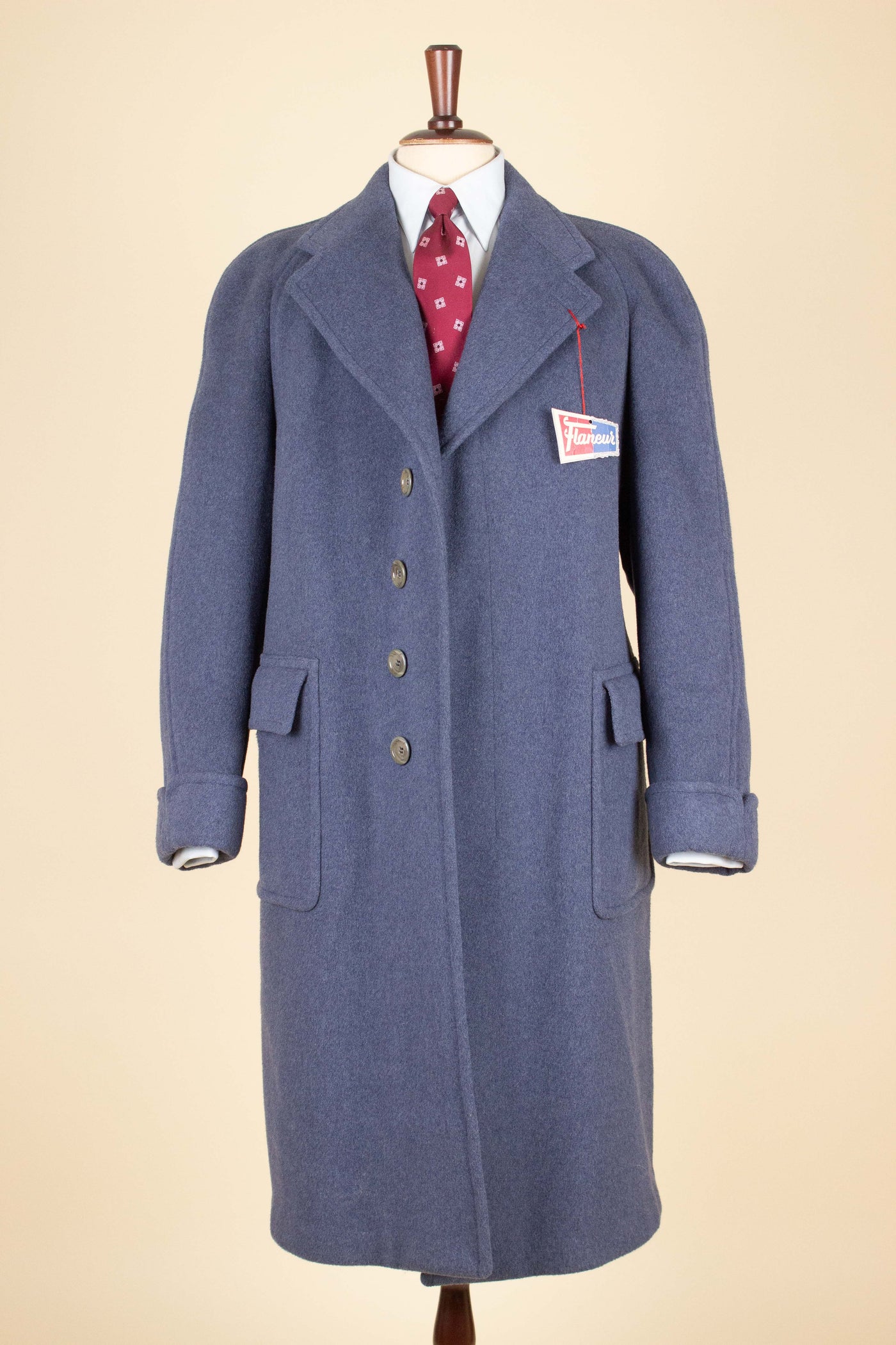 SWEDISH DEADSTOCK 1940S/1950S BLUE OVERCOAT BY FLANEUR. SIZE CA EU 48