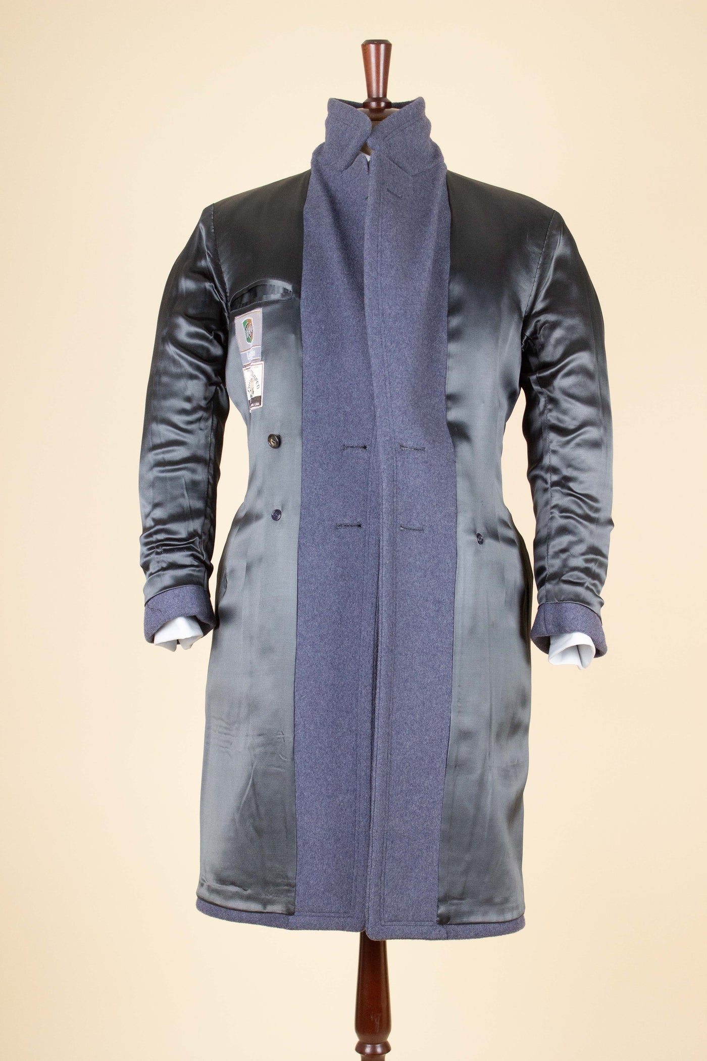 SWEDISH 1940S/1950S PIGEON BLUE HEAVY WEIGHT OVERCOAT BY TIGER. SIZE CA EU 44