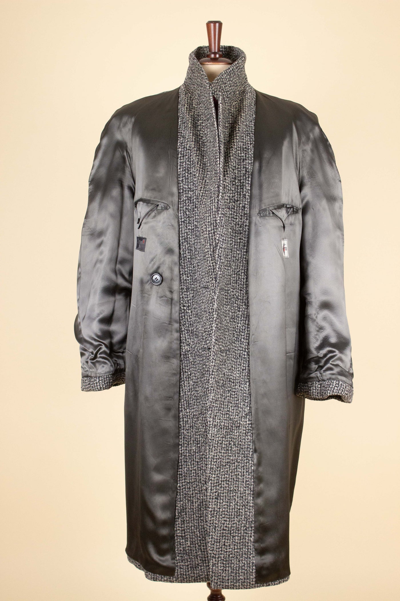 SWEDISH 1950S SALT AND PEPPER  OVERCOAT BY HARRINGTON, STRÖMS. SIZE CA EU 50-52