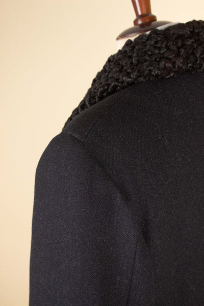 SWEDISH 1940S/1950S BLACK OVERCOAT WITH PERSIAN SHAWL COLLAR. SIZE CA EU 48