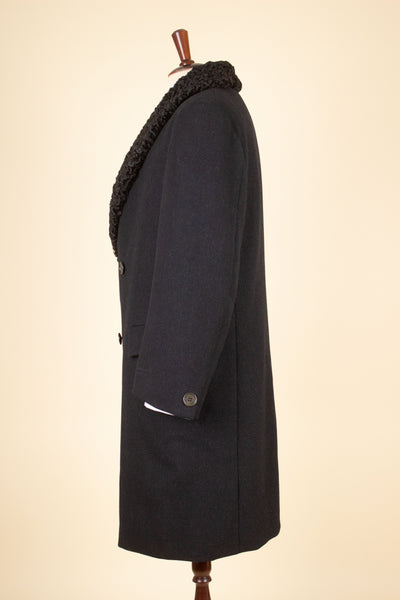 SWEDISH 1940S/1950S BLACK OVERCOAT WITH PERSIAN SHAWL COLLAR. SIZE CA EU 48