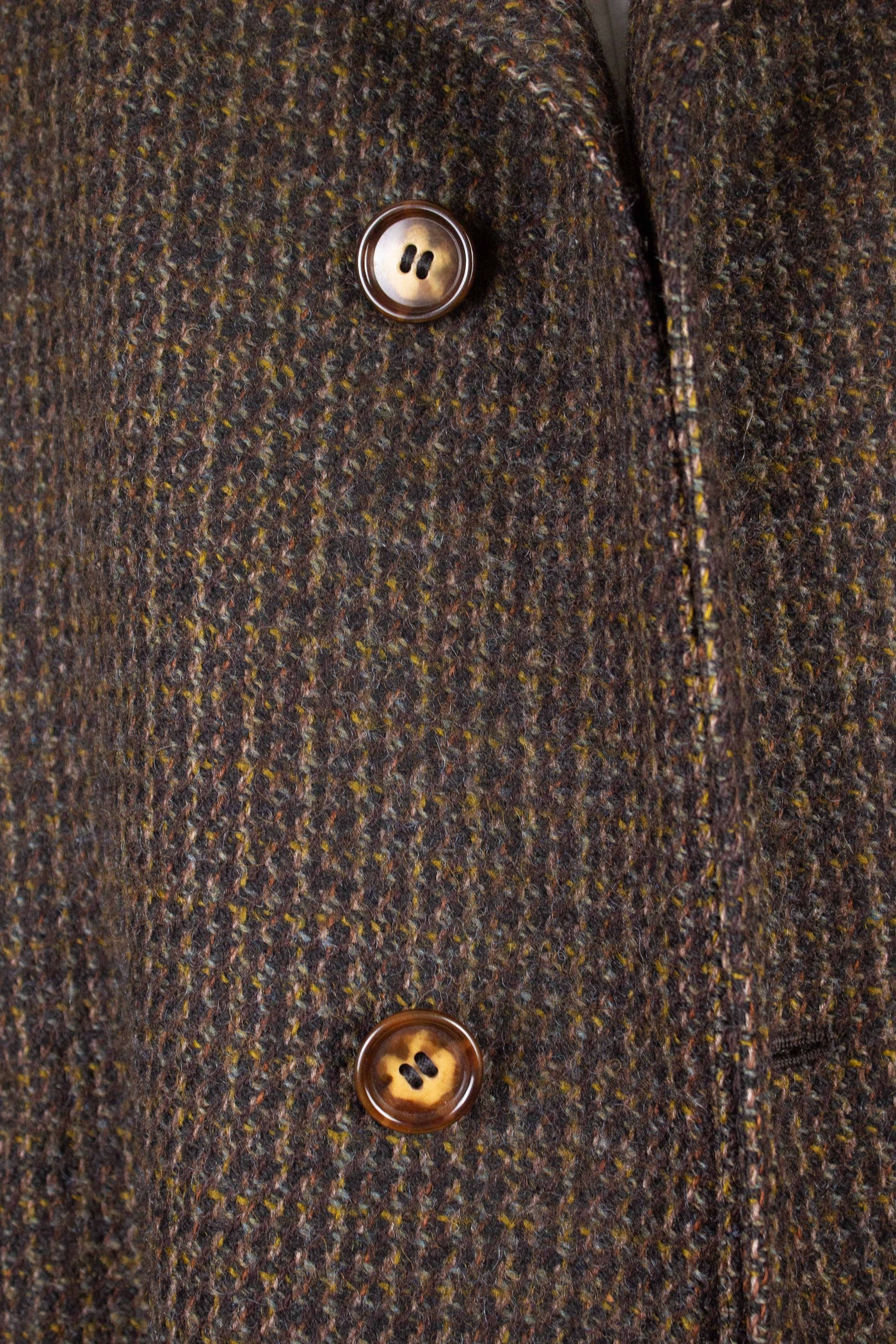 SWEDISH 1950S/1960S BROWN TWEED RAGLAN CHECKERED OVERCOAT BY TIGER. SIZE CA EU 48