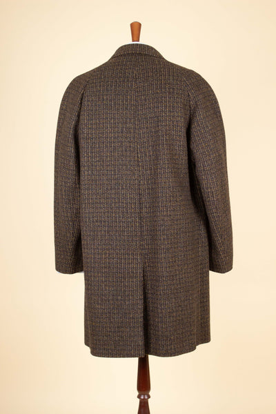 SWEDISH 1950S/1960S BROWN TWEED RAGLAN CHECKERED OVERCOAT BY TIGER. SIZE CA EU 48