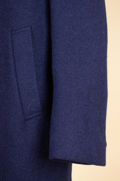 SWEDISH 1950S MIDNIGHT BLUE OVERCOAT BY DISTINGO. SIZE CA EU 50