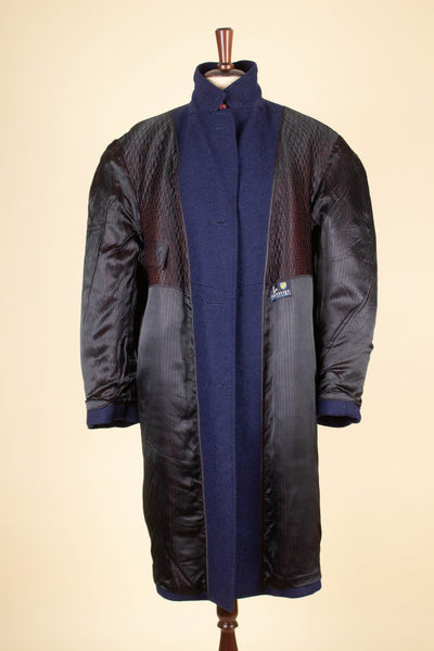 SWEDISH 1950S MIDNIGHT BLUE OVERCOAT BY DISTINGO. SIZE CA EU 50