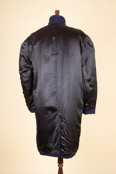 SWEDISH 1950S MIDNIGHT BLUE OVERCOAT BY DISTINGO. SIZE CA EU 50