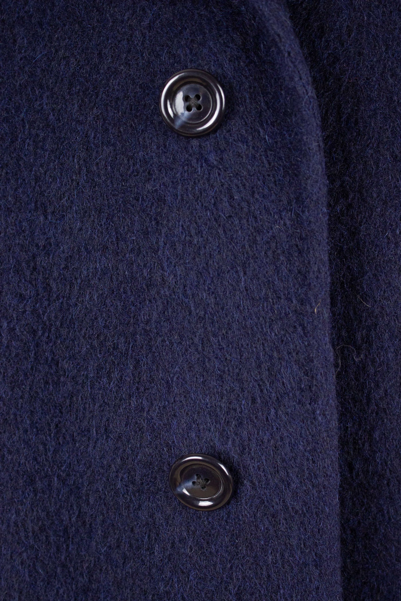 SWEDISH 1950S/1960S DARK BLUE RAGLAN ALPACA OVERCOAT BY DRESS. SIZE CA EU 50-52