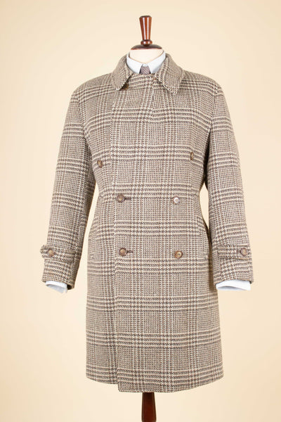 1940S/1950S LIGHT BROWN PRINCE OF WALES CHECK DOUBLE BREASTED OVERCOAT. SIZE CA EU 46