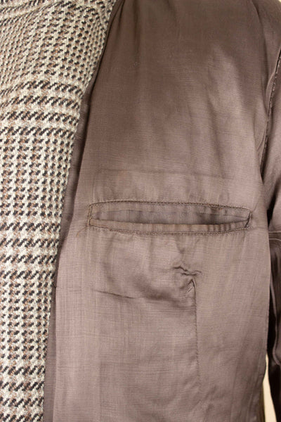 1940S/1950S LIGHT BROWN PRINCE OF WALES CHECK DOUBLE BREASTED OVERCOAT. SIZE CA EU 46
