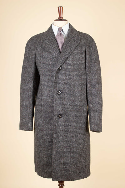 SWEDISH 1960S MID GREY SINGLE BREASTED TWEED RAGLAN OVERCOAT BY ELSON. SIZE CA EU 46-48