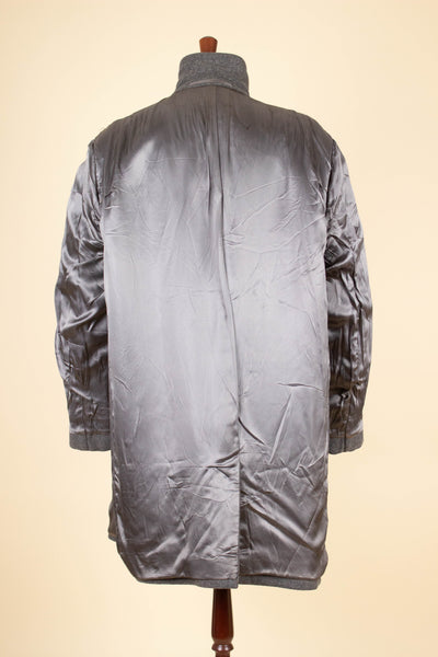 1940S/1950S MID GREY SHORT DOUBLE BREASTED OVERCOAT. SIZE CA EU 54