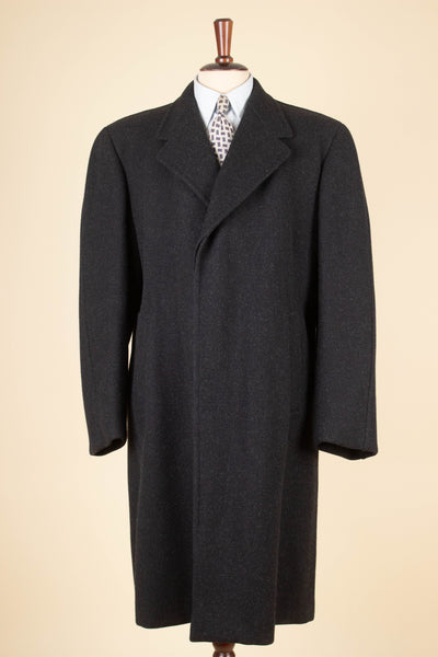 SWEDISH 1940S DARK GREY OVERCOAT BY HENRY SJÖBERG, LUDVIKA. SIZE CA EU 52